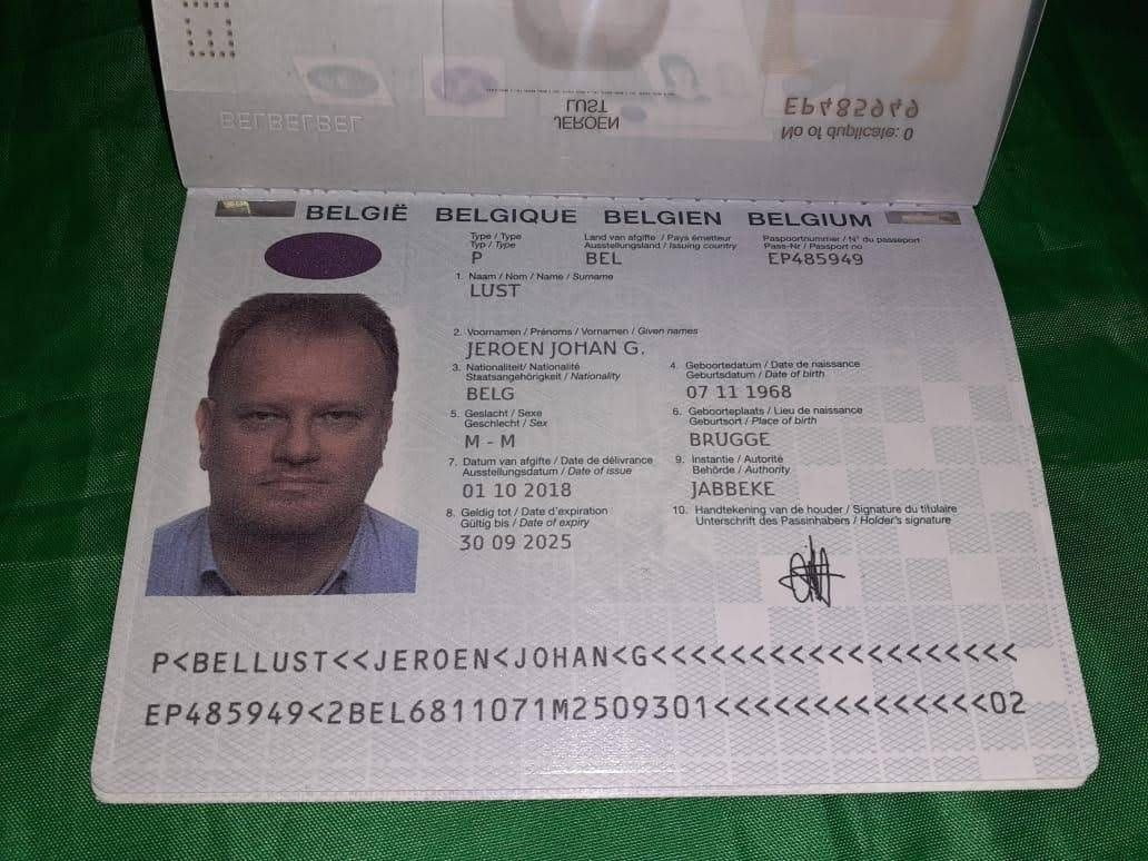 Belgium-Passport-1.jpeg